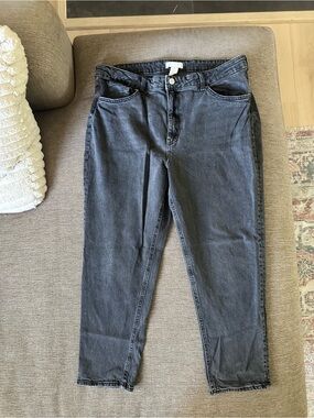 H&M Women’s Black Boyfriend Jeans